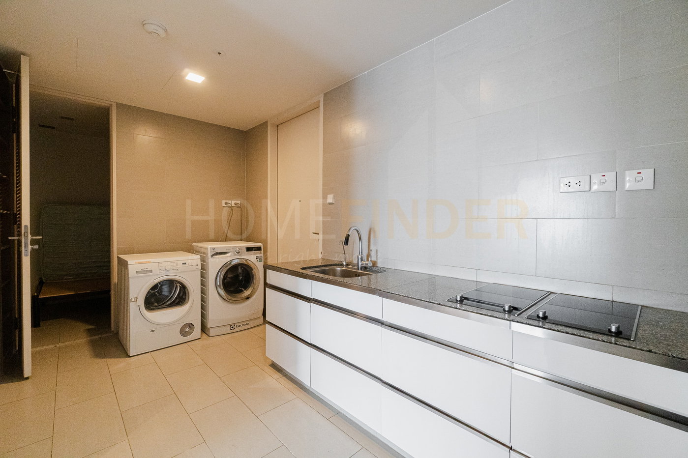 picture The Met 3 bedrooms, for rent - 10/24