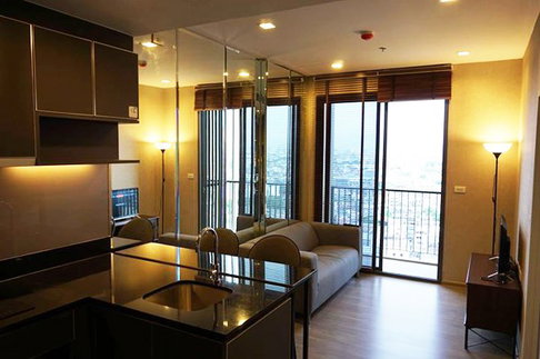 BRIGHT WONGWIAN YAI 2 bedrooms, for sale