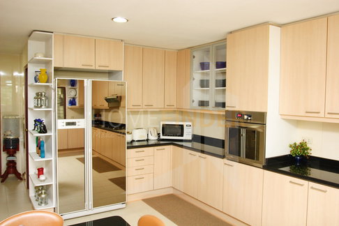 GM Mansion 4 bedrooms, for rent