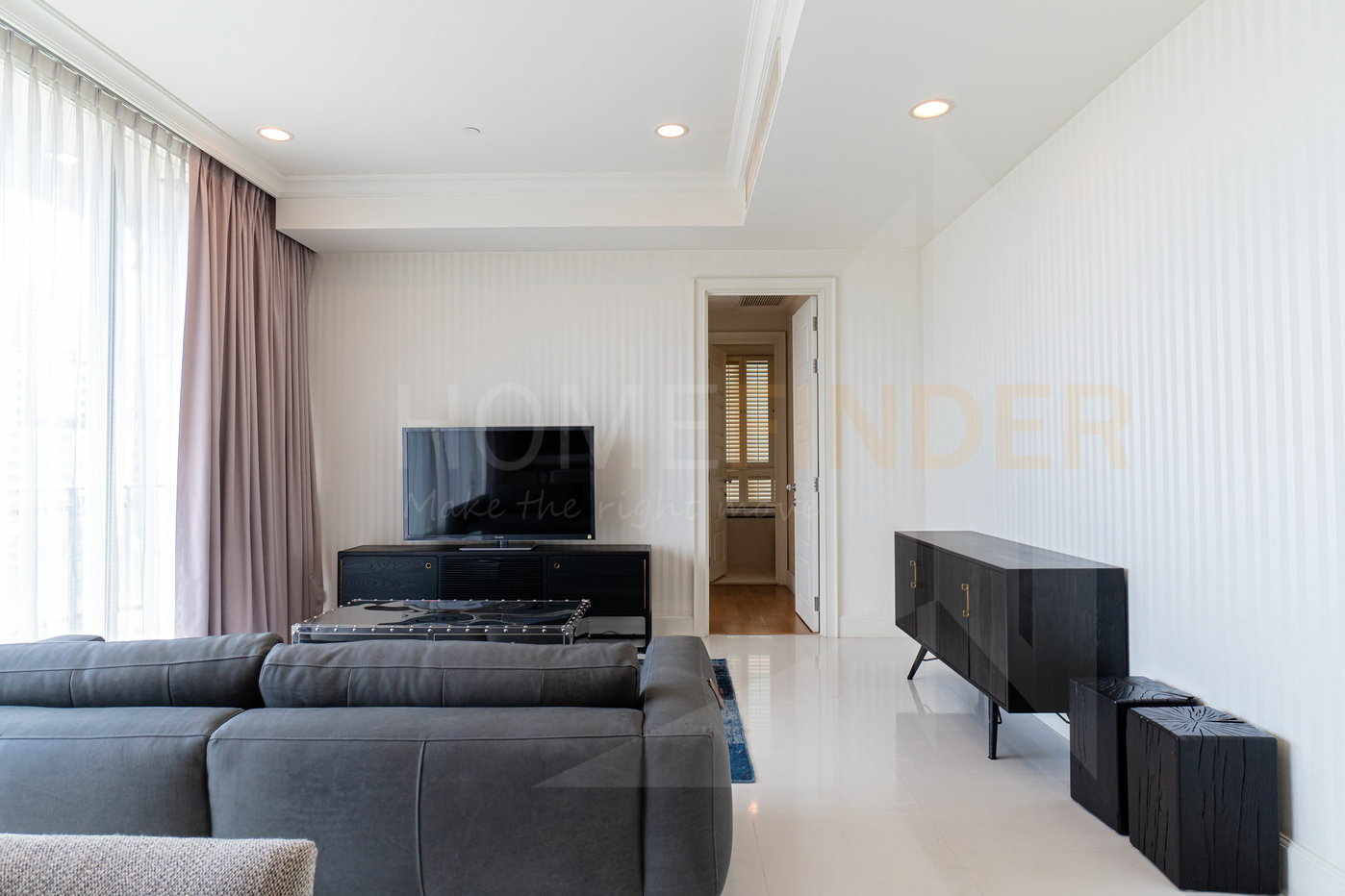 picture Royce Private Residences 2 bedrooms, for rent - 1/8