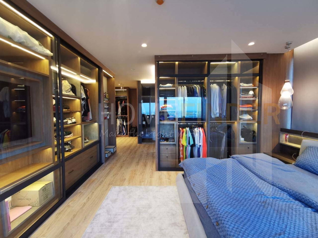 picture Royal River Place 4 bedrooms, for rent - 4/13