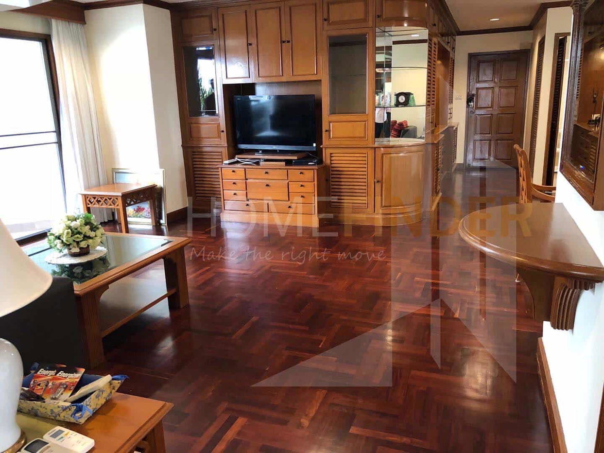 picture Richmond Palace 3 bedrooms, for rent - 1/6
