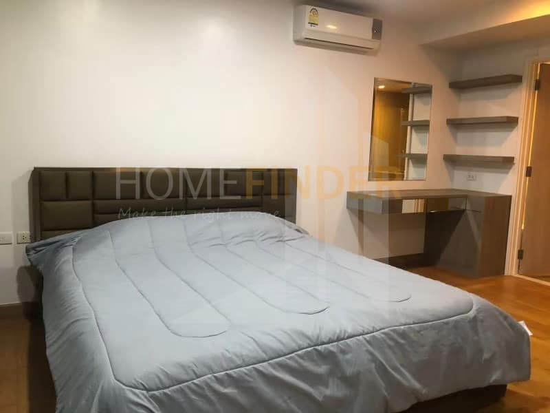 picture Downtown 49 3 bedrooms, for rent - 8/9