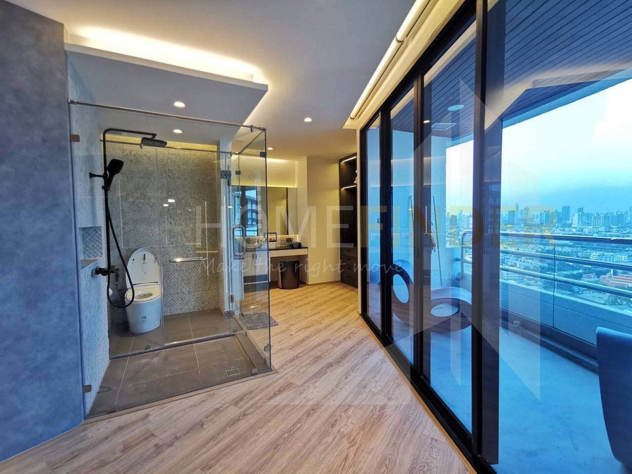 picture Royal River Place 4 bedrooms, for rent - 11/13