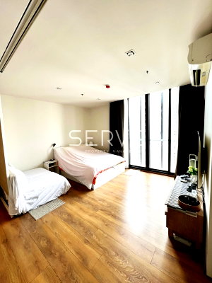 Condos for sale : 🔥🔥Hot Price 190K/sq.m🔥 Large Studio 32.99 sq.m. High Fl. 20+ Good Location Shuttle bus to BTS Phrom Phong at Park 24 Condo / For Sale
