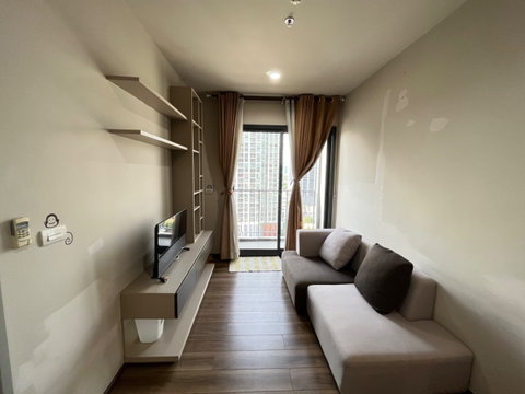 ว่างพร้อมอยู่! Onyx Phaholyothin. 1bed 41ตร.ม. Line id: @pfagent