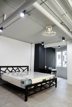 P-129463 🏢ต้องการขายคอนโด ฟิฟทีน สวีท Sukhumvit 15, Khlong Toei Nuea, Watthana, Bangkok Line Id: @easythaihome 085-592-2897