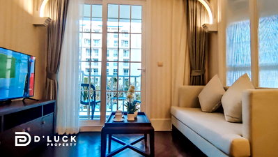 คอนโดให้เช่า : Grand Florida คอนโดสไตล์รีสอร์ทติดทะเล ให้เช่าในพัทยา 1 ห้องนอน วิวสระ พร้อมเข้าอยู่