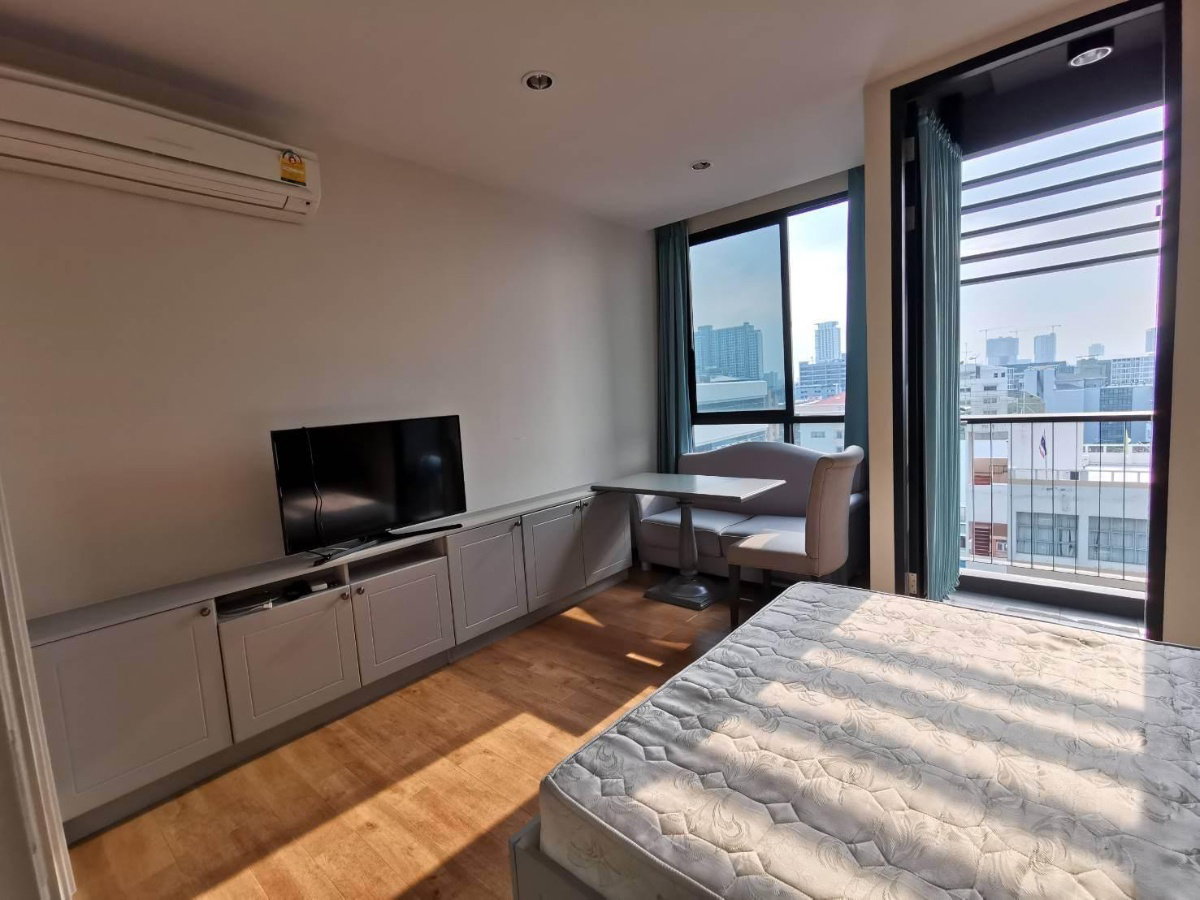 รูป For rent , the editor (BTS Saphan khwai) - รูปที่ 2/8