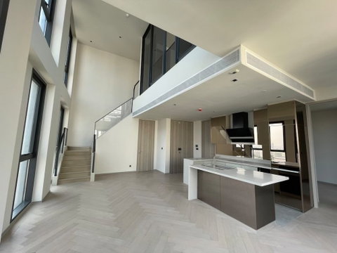 LTH9236 โ€“ Condo in Sathornย FOR SALE 2 beds 2 baths size 137 Sq.m. near BTS Saladaeng Station ONLY 49.44 MB