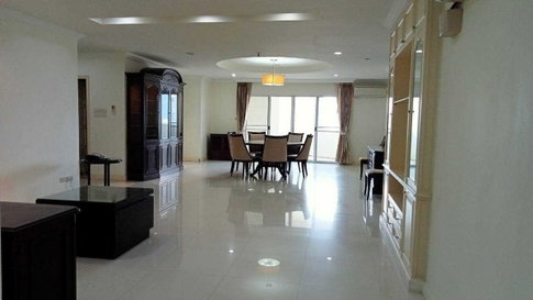 LTH9305 – Condo in Thonglor FOR RENT size 223 sq.m. 3 beds 3 baths near BTS Thonglo Station ONLY 60k/Month
