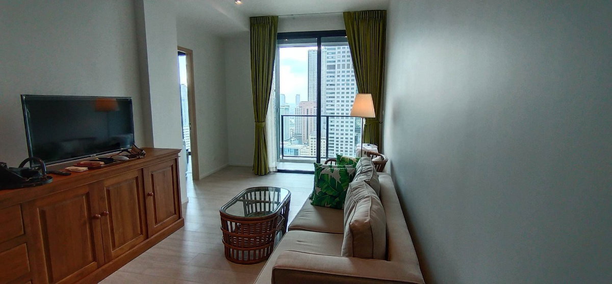 LTH9326 – Condo in Silom FOR SALE size 49.13 sq.m. 1 bed 1 bath near BTS Chong Nonsi Station ONLY 11.35 MB