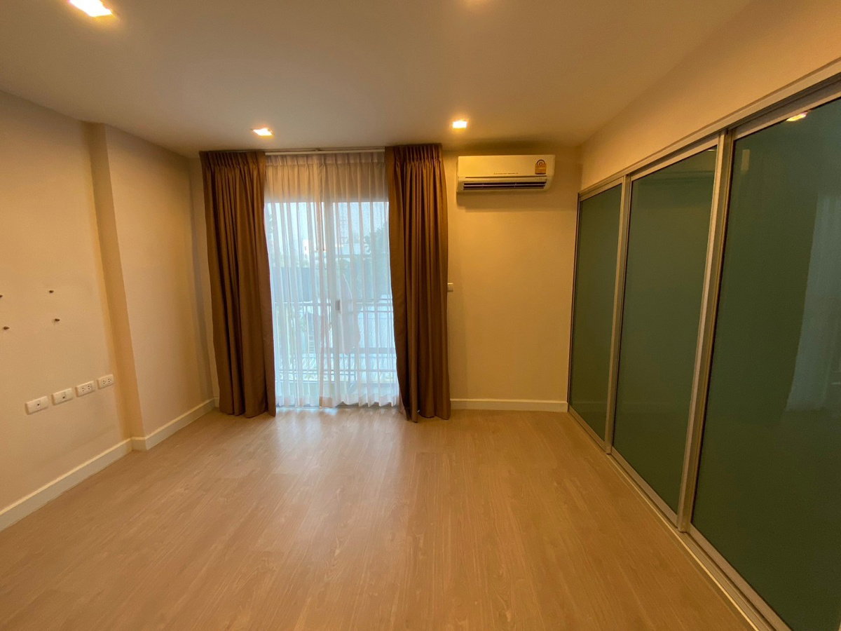 รูป ขายถูกมาก! คอนโด เมโทรลักซ์ พหลโยธิน-สุทธิสาร ห้องขนาด 32.97 ตรม ชั้น4 ตึก B 🆔 line: eyannie - รูปที่ 8/21