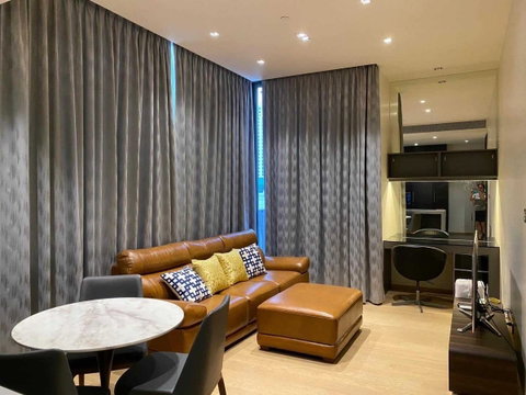 LTH9334 – Condo in Chidlom FOR RENT size 74 sq.m. 2 beds 2 baths near BTS Chidlom tation ONLY 90k/month