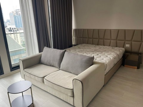 For rent Noble Ploenchit โนเบิล เพลินจิต ห้องสวย ชั้นสูง วิวโปร่ง วิวเมือง เฟอร์นิเจอร์และเครื่องใช้ไฟฟ้าครบ LH-RW003272