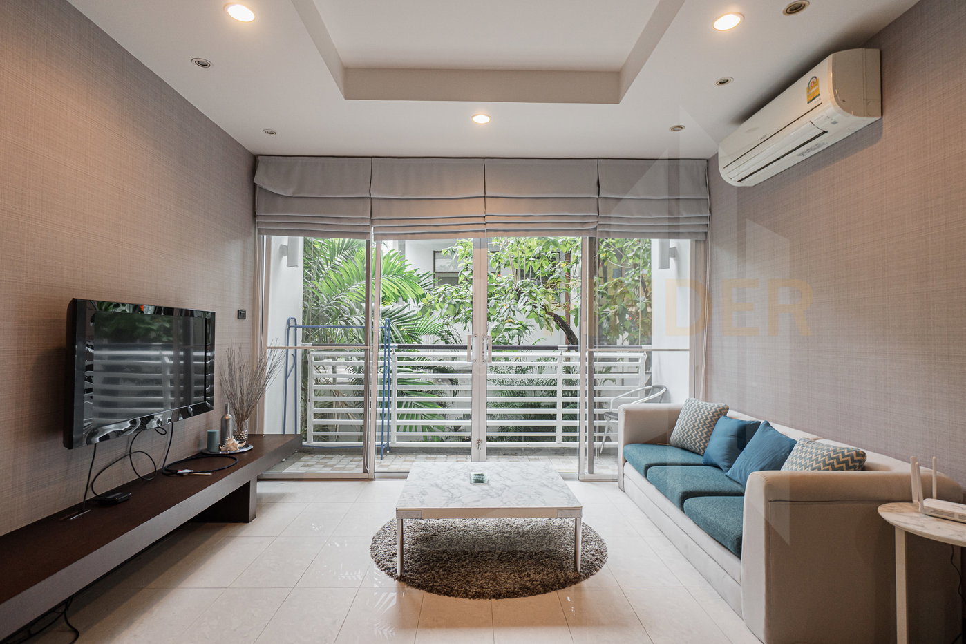 รูป Avenue 61 2 bedrooms, for rent - รูปที่ 1/9
