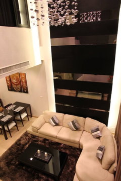 Urbano Absolute Sathon - Taksin Size 120 sq m. duplex
