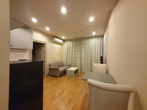 For rent , The editor saphan khwai