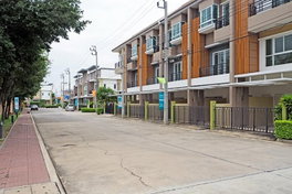 Project Piboon Hometown Picture - 4/8