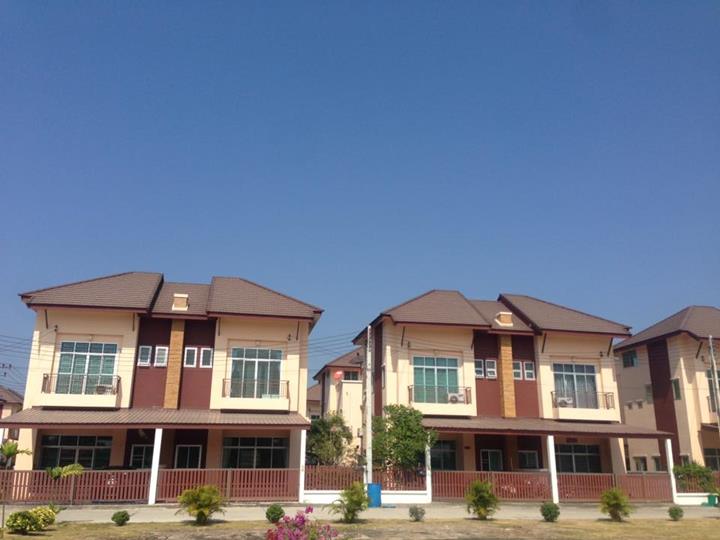 รูปภาพบ้านแฝด 2.5 ชั้น