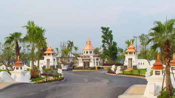 รูป Chollada Land and House Park Chiangmai - รูปที่ 2/4