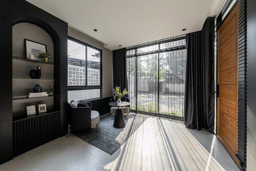 Project Britloft Kaset - Phahon Picture - 3/12