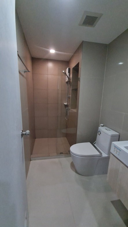 picture Room for rent Richpark Triple Station Srinakarin - 5/9