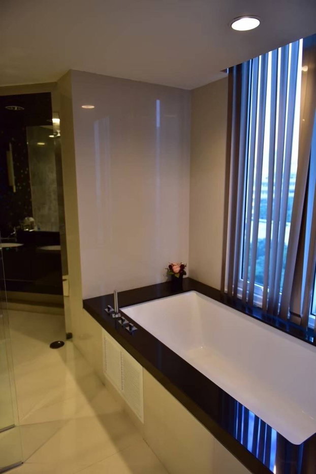 รูป Chamchuri Square Residence【𝐑𝐄𝐍𝐓】🔥ห้องตกแต่งสไตล์หรูหราแบบอิตาลี พื้นที่กว้าง พร้อมอ่างอาบน้ำ🔥 ติดต่อไลน์ไอดี: @hacondo - รูปที่ 9/9