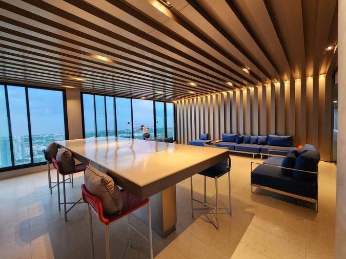 picture Available. luxurious ** For rent, Plum Condo Central Station++ has a washing machine. and bathroom glass divider++ 4 air conditioners - 87/94