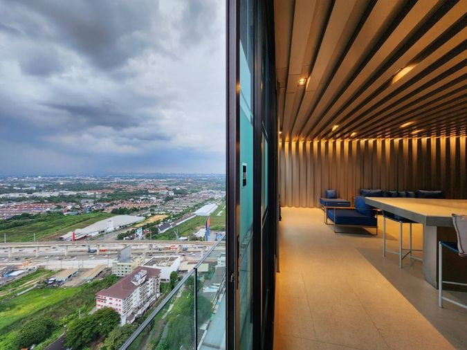 picture Available. luxurious ** For rent, Plum Condo Central Station++ has a washing machine. and bathroom glass divider++ 4 air conditioners - 89/94