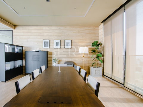 🔥10.9 MB🔥- 2 Beds Corner Room on Super High Fl. with River View Close to BTS Phrom Phong 650 m. at Park 24 Condo / For Sale