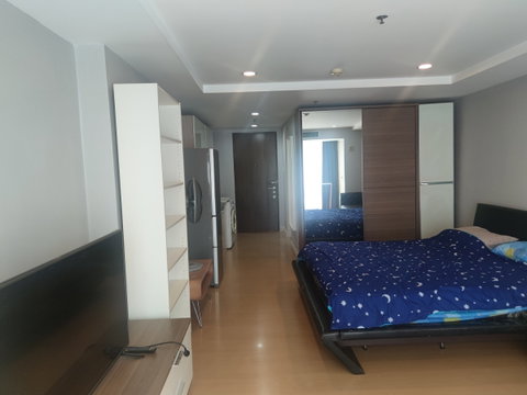 The Trendy Condominium Soi Sukhumvit 13    Size 36 sq.m.  Studio 1 bathroom