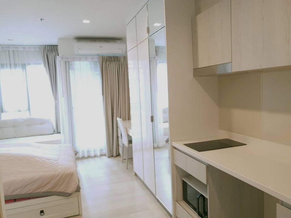 รูป Life One Wireless【𝐑𝐄𝐍𝐓】🔥คอนโดใจกลางเมือง ห้องเรียบง่าย โทนขาว ส่วนกลางครบครัน ใกล้BTSเพลินจิต  🔥 ติดต่อไลน์ไอดี: @hacondo - รูปที่ 5/9