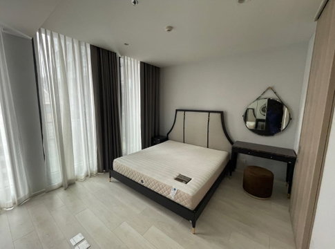 For rent Noble PloenChit เฟอร์นิเจอร์และเครื่องใช้ไฟฟ้าครบ มี Private Lift, LH-RW3574