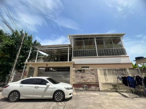 ขาย บ้านเดี่ยว หมู่บ้านบางแสนวิลล์ ชลบุรี บ้านเดี่ยว 3 ชั้น หลังมุมสุดพร้อมสระว่ายน้ำในบ้าน เพียง 21,999,999 บาท เท่านั้น โทร.091-082-8888