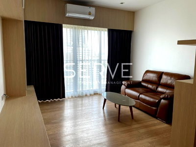 Condos for sale : Corner Room 1 Bed with Bathtub East Side High Fl. 15+ Good Location BTS Phrom Phong 200 m. at Noble Refine Condo / For Sale