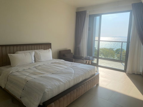 ขาย Condo Zire wongamat Beach front pattaya 1 Bed (S03-1652)  