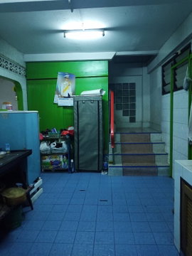 ขาย ตึกแถว อาคารพาณิชย์ 3 ชั้นครึ่ง ขนาด 32 ตรว  ซอยเลิศพัฒนาเหนือ 