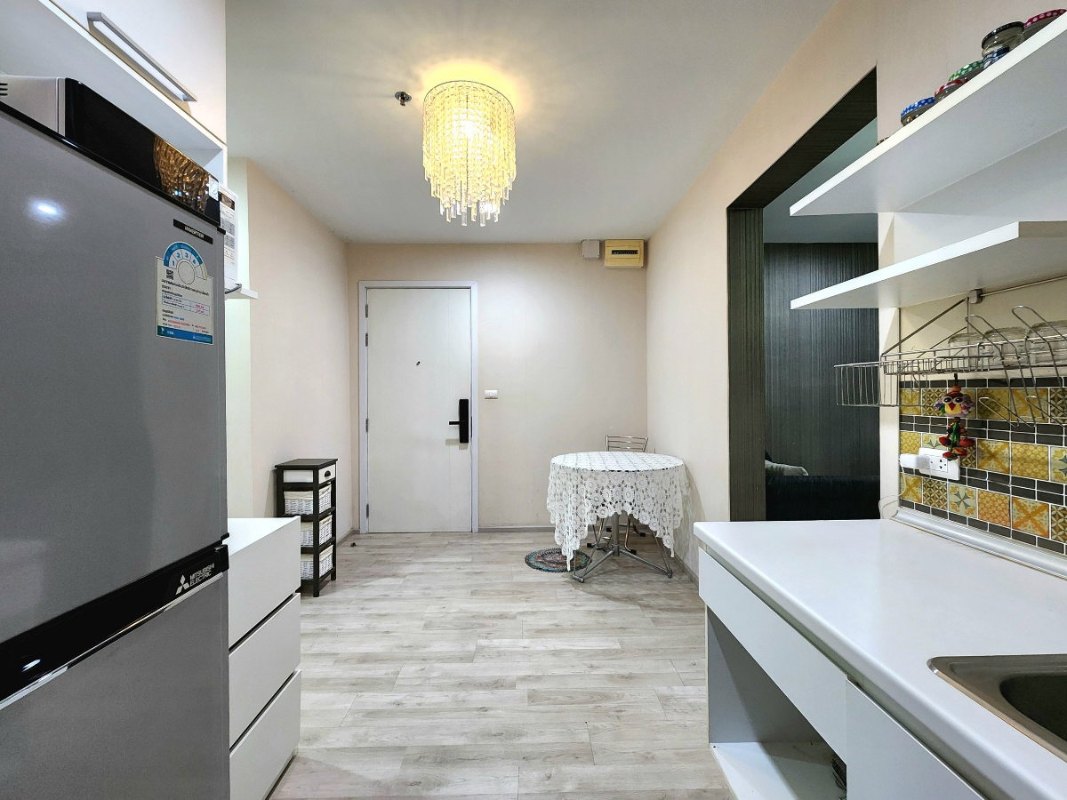 picture Available. luxurious ** For rent, Plum Condo Central Station++ has a washing machine. and bathroom glass divider++ 4 air conditioners - 54/94
