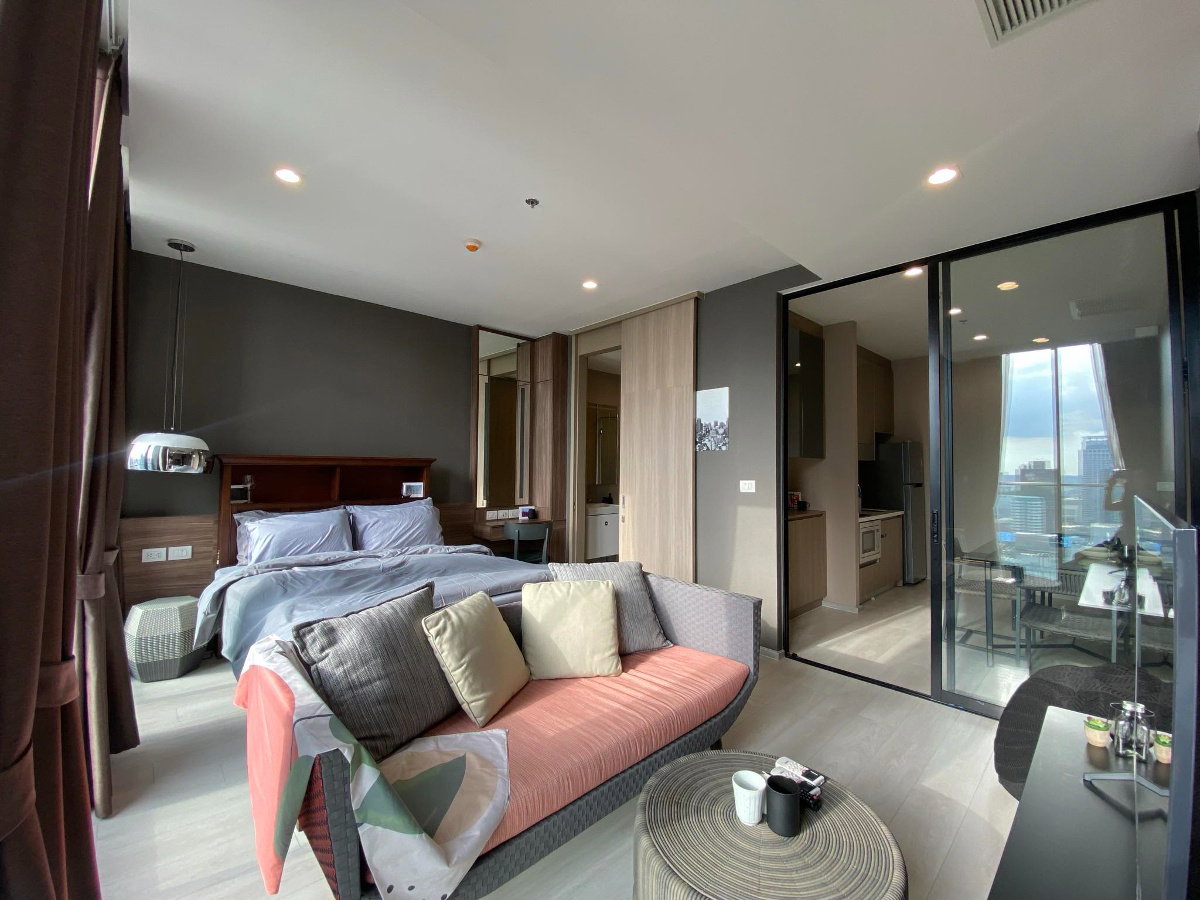 🚨ให้เช่า (2398) Noble Ploenchit โนเบิล เพลินจิต ห้องใหม่ แต่งสวย แต่งครบ ราคาดี 39,000 แอดไลน์@realestateforreal