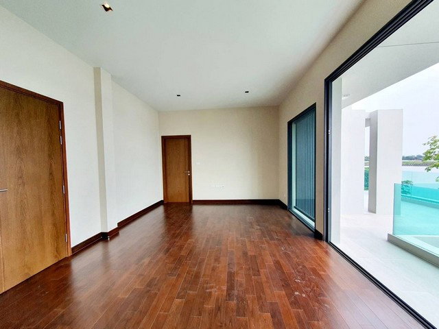 picture FOR SALE  HOUSE PROPERTY  40000000 BAHT. - 20/37