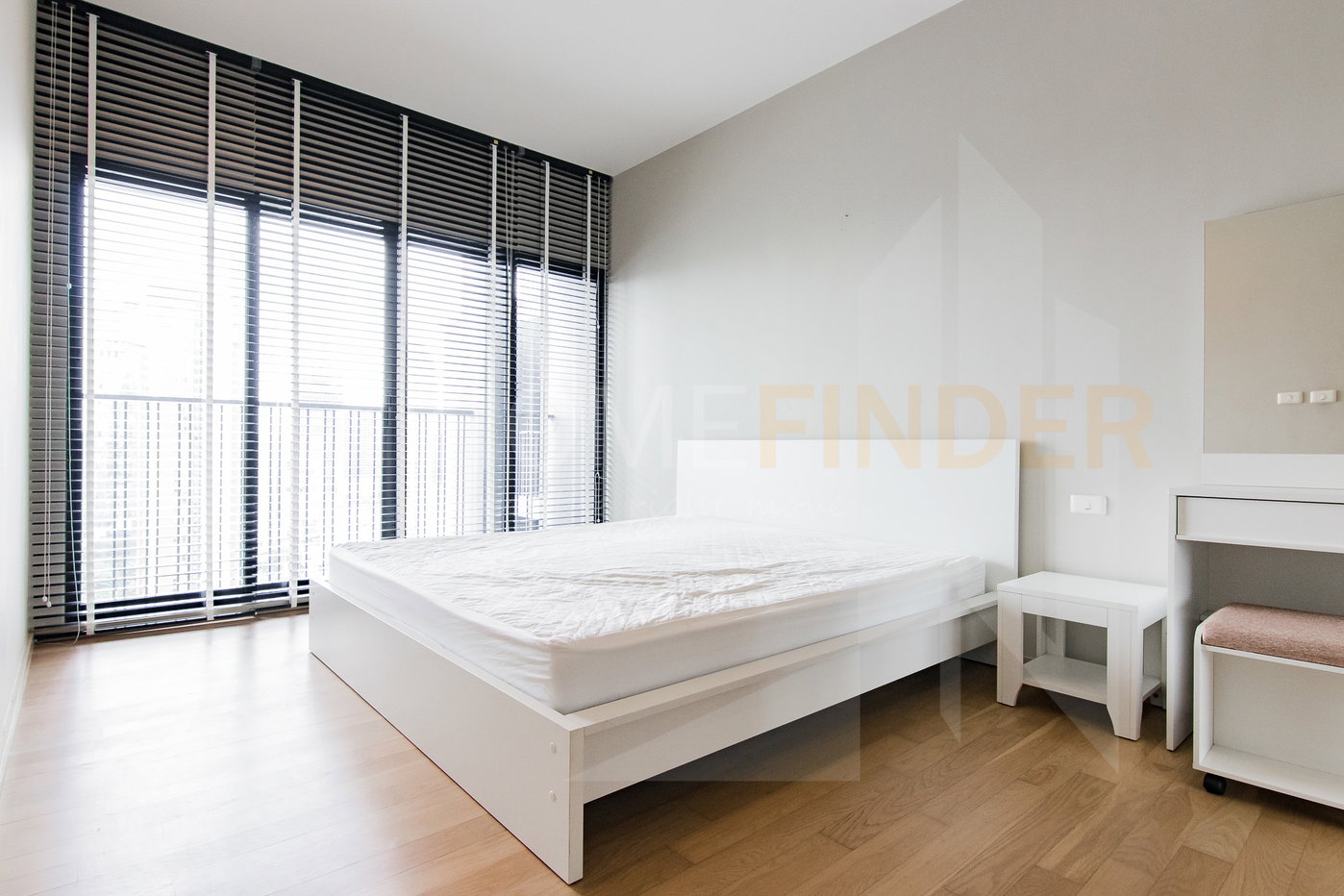picture Noble Reveal 1 bedroom, for rent - 8/12