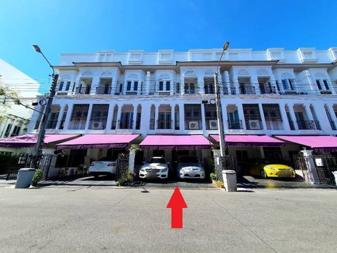 🎉Agent Post🎉Selling Leon Village,Sukhumvit 62,4 b,4 b,2 car parking spaces,selling for 11 million,transfer fee50/50(negotiable)