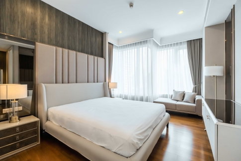 LTH9831 – Q Langsuan FOR RENT size 106.31 Sq. m. 2 beds 2 baths Near BTS Chidlom Station ONLY 85K/Month