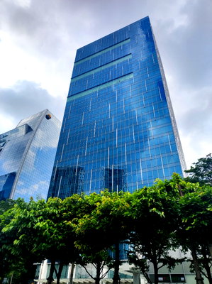 Office for rent Srinakharinwirot University Prasanmit Campus : Bangkok Serviced Office For Rent Ratchada AIA Capital Center Fully-Furnished Starting for 1 - 20 Workstations closed to MRT Thailand Cultural Centre