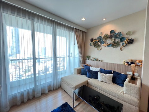Rhythm Sathorn | ให้เช่า 2 ห้องนอน ชั้นสูง ตกแต่งดีมาก เรียบร้อย เห็นวิวแม่น้ำ ราคาจับต้องได้ ใกล้รถไฟฟ้