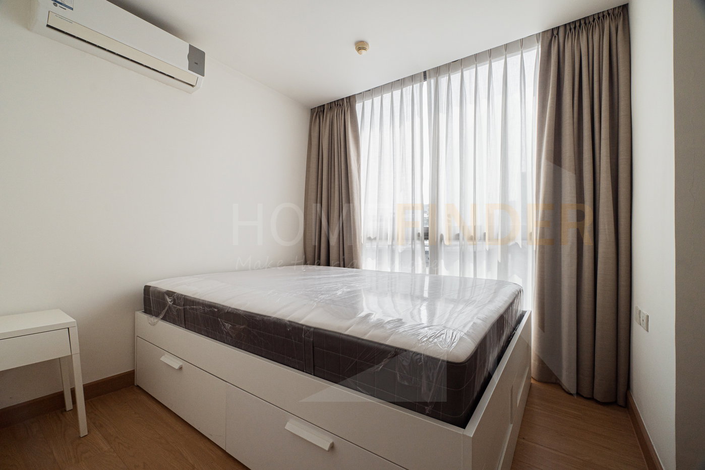 picture Downtown 49 3 bedrooms, for sale - 4/10