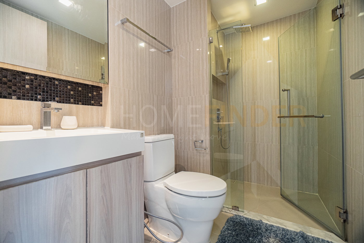 picture Downtown 49 2 bedrooms, for rent - 5/7