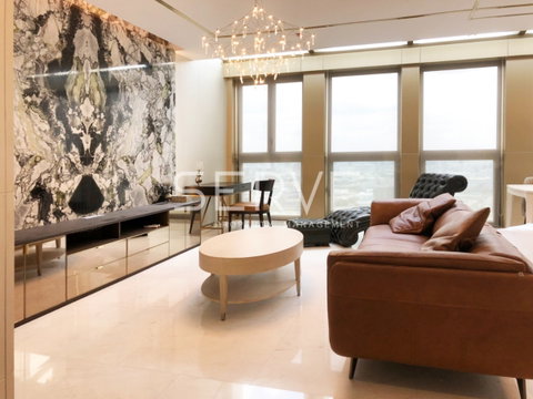 Penthouse 2 Beds 3 Baths Nice Room Unit on Super High Fl. 45+ Next to BTS Phloen Chit at Noble Ploenchit Condo / For Rent