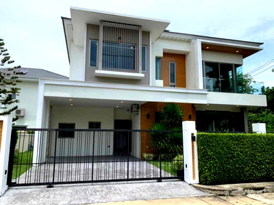 Houses for sale : Very beautiful house for sale!! Perfect Masterpiece Village Chaengwattana